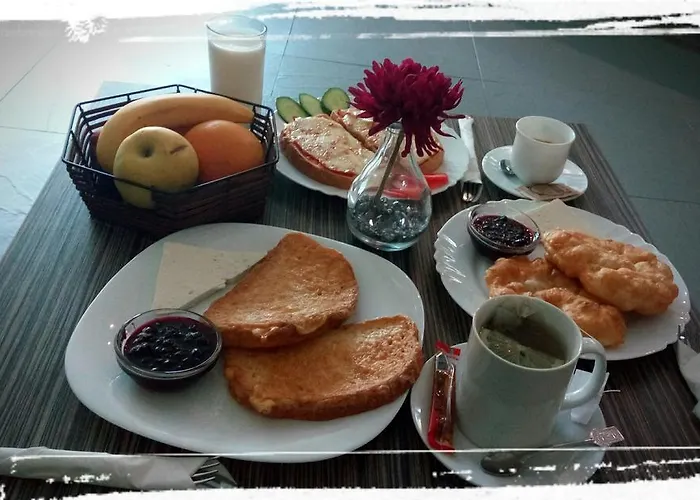 ホテル Family Bohema 3*