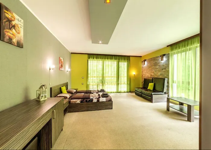 Family Bohema ホテル オグニャノヴォ