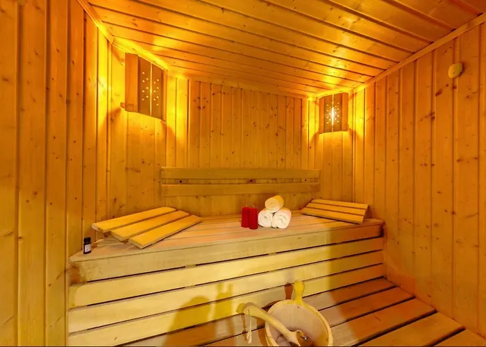 Family Bohema ホテル オグニャノヴォ