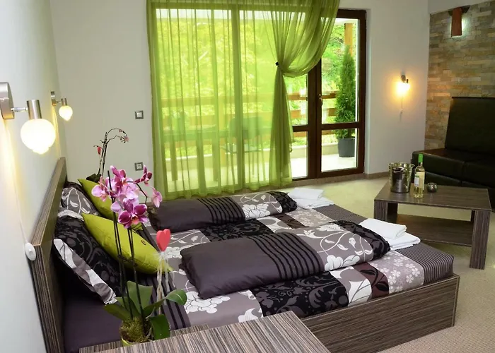 Family Bohema オグニャノヴォ